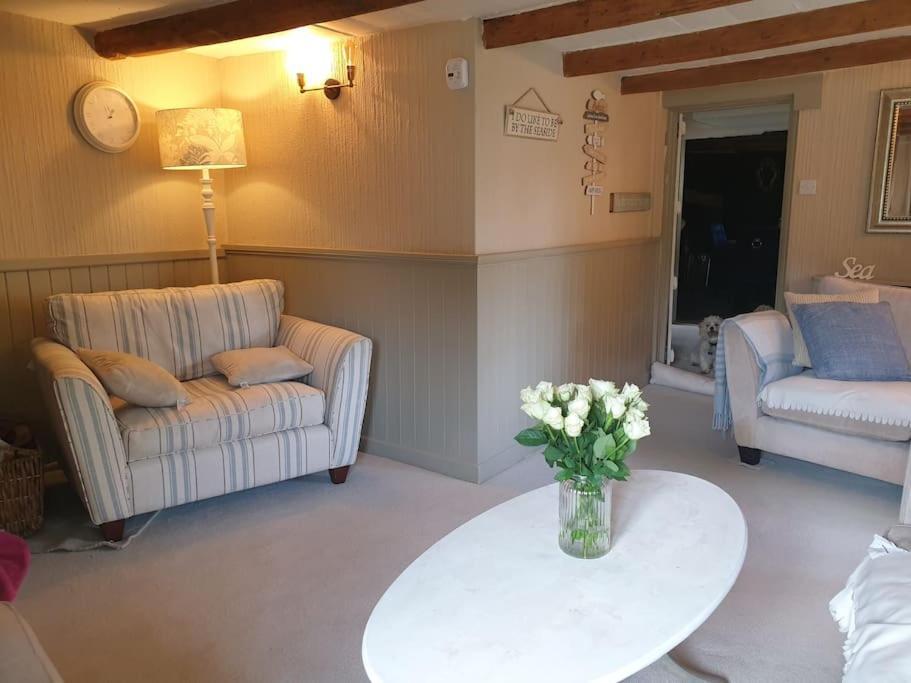 Rosedale A Charming Detached 4 Bedroom Cottage. 布里克瑟姆 外观 照片