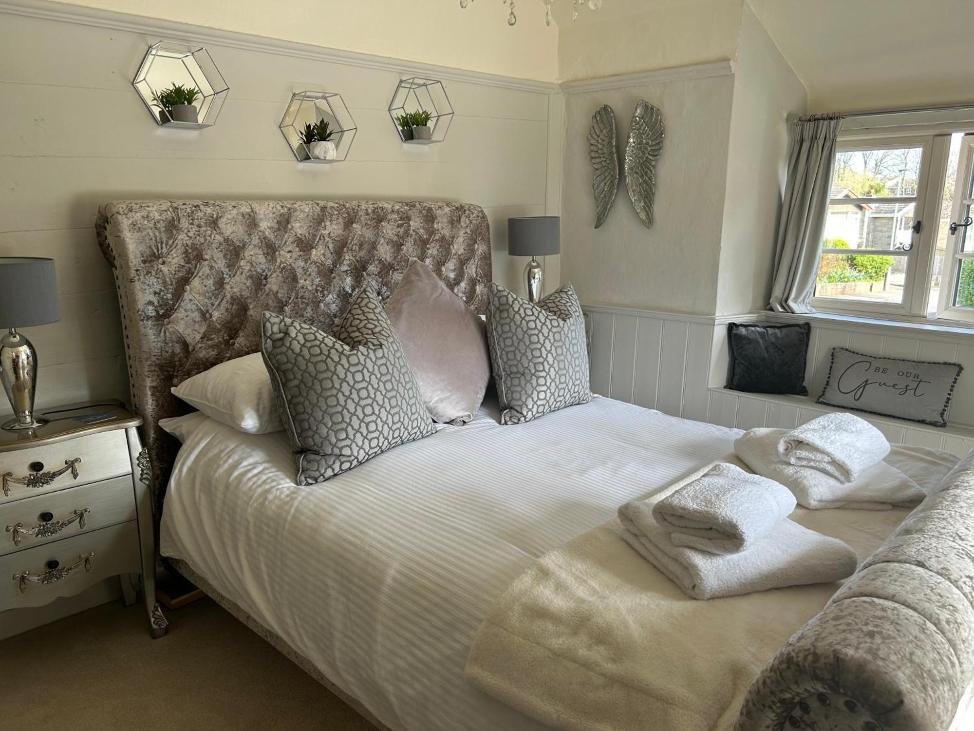 Rosedale A Charming Detached 4 Bedroom Cottage. 布里克瑟姆 外观 照片