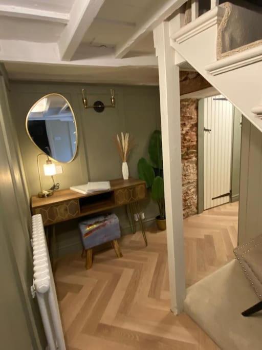 Rosedale A Charming Detached 4 Bedroom Cottage. 布里克瑟姆 外观 照片