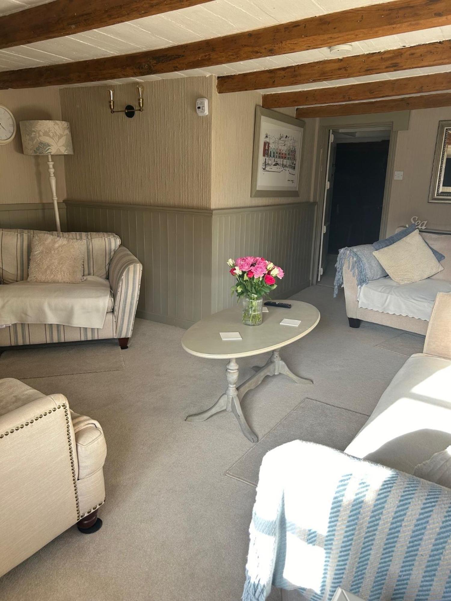 Rosedale A Charming Detached 4 Bedroom Cottage. 布里克瑟姆 外观 照片